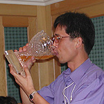 新年度的總桿冠軍球員<BR>酒量也不能太差